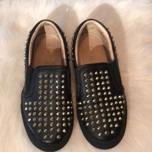 Akid slip on sneakers